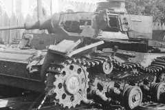 Panzer_III_completely_destroyed_Russia_1941