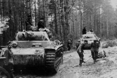 Panzer_III_in_forest
