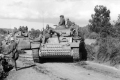 Panzer_III_of_the_Afrika_Korps_4