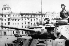 Panzer_III_tank_Ausf_J_turret_and_gun_Close-Up_View