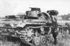 Panzer_III_tank_turret_number_235_Panzer_Group_Guderian