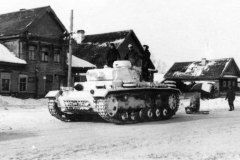 Panzer_III_winter_eastern_front_2
