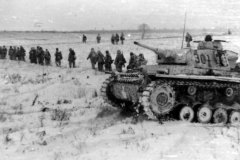 Waffen-SS_Grenadiers_Panzer_III_301