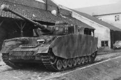 10_Panzer_Div_Frundsberg_PzKpfw_IV_Ausf_H