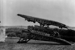 Bruckenleger_IV_German_bridgelayer