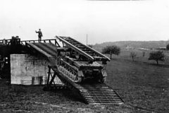Bruckenleger_IV_bridgelayer_tank