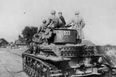 Captured_German_Panzer_IV_Tank_933_of_8th_Panzer_Division
