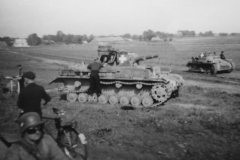 Damaged_Panzer_IV_tank_1939