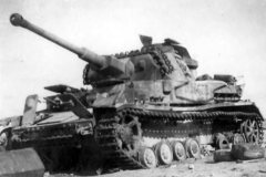 Destroyed_Panzer_IV_Ausf_F2_Benghazi_Libya_1942