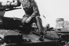 Early_tank_panzer_IV