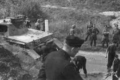 Erwin_Rommel_and_Panzer_IV_France