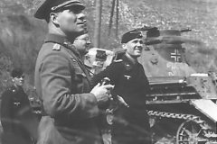 General_Erwin_Rommel_and_Panzer_IV_of_7th_Panzer_Division_France_1940