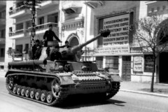 Griechenland_Panzer_IV_in_Hafenstadt-2