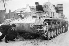 Panzer_IV_Ausf_F1_winter_camouflage