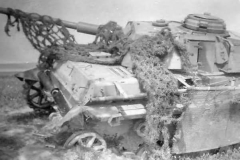 panzer_IV_auf_J_with_Thoma_schurzen