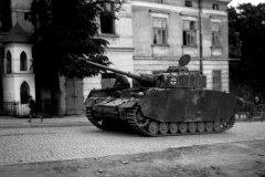 panzer_IV_ausf_H_Poland_1944