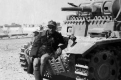 Panzerbefehlswagen_III_Ausf_E_8_panzer_regiment_DAK_3