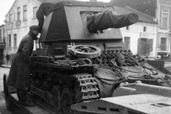 Panzerjager_I_on_trailer