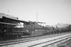 274-mm_Mle_87-93_rail_gun