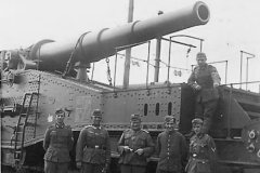320_mm_Mle_1970-93_railway_gun