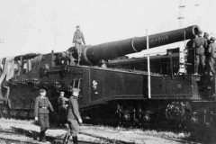 French_Railroad_Gun_320_mm_Mle_1917_named_Joyeux