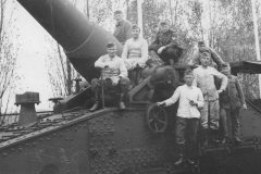 ex_french_railway_gun_crew_1941