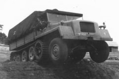 schwerer_Wehrmacht_schlepper_sws_halftrack