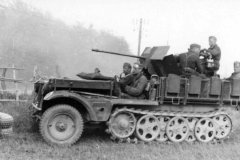 2cm_Flak_30_auf_Fahrgestell_Zugkraftwagen_1t_SdKfz_10_4