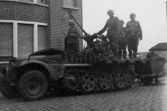 Sd.Kfz_.10_4_leichter_Zugkraftwagen_1t_halftrack