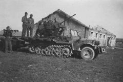 SdKfz_10-4_2cm_flak_30