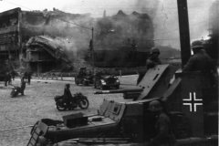 SdKfz_10_with_37mm_pak_and_armoured_cab