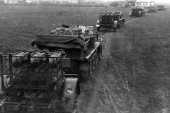 SdKfz_10_with_Nebelwerfern_1942-43_EF