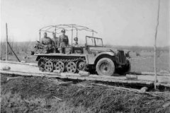 SdKfz_10_with_antenna