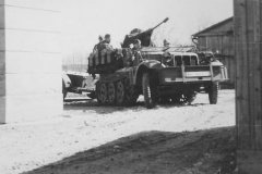 Sd_Kfz_10_4_flak_30_Russia