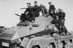 sdkfz_232_8_rad_radio_car