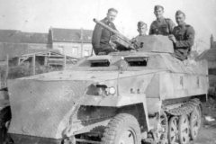 Leichter_Schutzenpanzerwagen_SdKfz_250_Neu