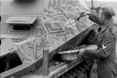 SdKfz_250_alt_eastern_front_south_1942_3