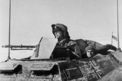 SdKfz_250_and_Waffen-SS_Panzer_Grenadier_Kharkov_1943