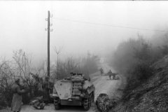 SdKfz_250_neu_on_road_Balkans_1943_
