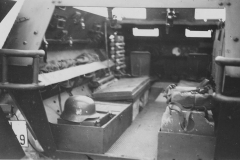 Hanomag_SdKfz_251_interior_2