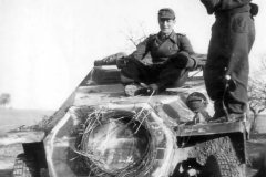 Schutzenpanzerwagen_SdKfz_251_photo