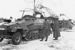 SdKfz_251-3_Schutzenpanzerwagen_WH-642217_Russia_winter