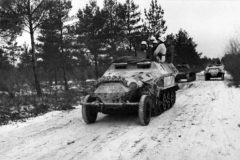 SdKfz_251_Ausf_B_Schutzenpanzerwagen_winter__Russsia_1941
