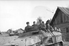SdKfz_251_Ausf_C__Schutzenpanzer__eastern_front_1943