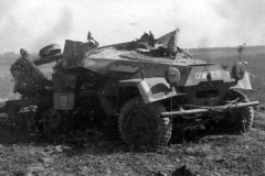 SdKfz_251_destroyed_2