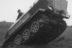 SdKfz_251_half-track_trials