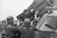 Sd_Kfz_251_Stuka_zu_Fuss_24th_Panzer_Division_eastern_front_1942_2