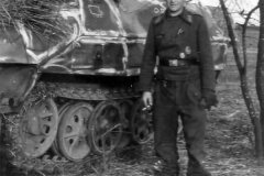 Sd_Kfz_251_halftrack_1