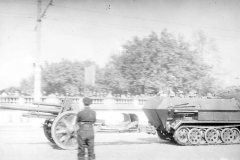 Sd_Kfz_251_halftrack_12