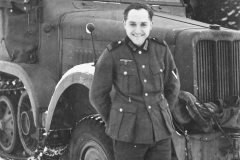 Bussing_NAG_mittlerer_Zugkraftwagen_5to_SdKfz_6_Halftrack_front_view